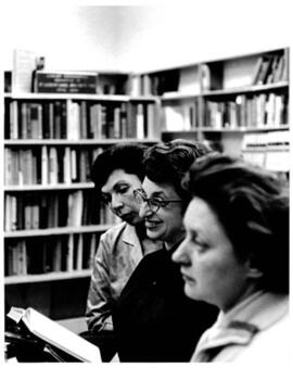 Group portrait of three unidentified women, Jewish Public Library.
